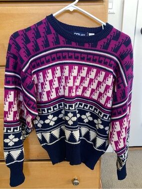 Crewneck Patterned Vintage Knit Sweater